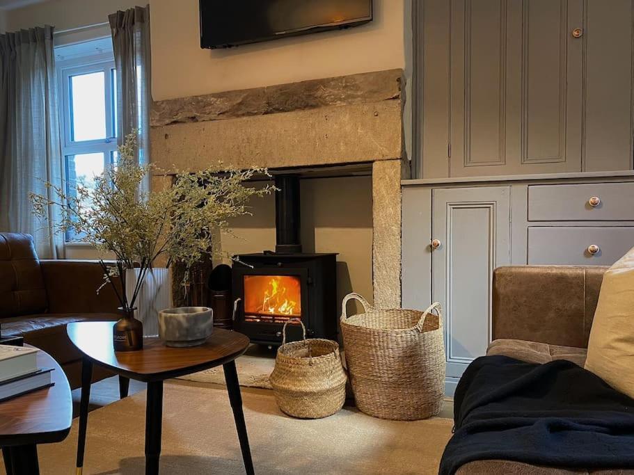 Beautiful & Cosy 4 Bedroom Home Todmorden Zewnętrze zdjęcie